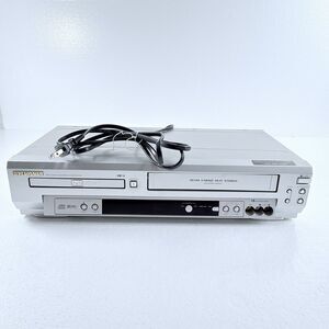 Sylvania SSD803 VCR DVD Combo Player VCR NEEDS REPAIR / PARTS ONLY - AS IS